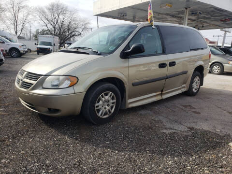 2006 Dodge Grand Caravan for sale at D-OLEO AUTO SALES in Wilmington IL