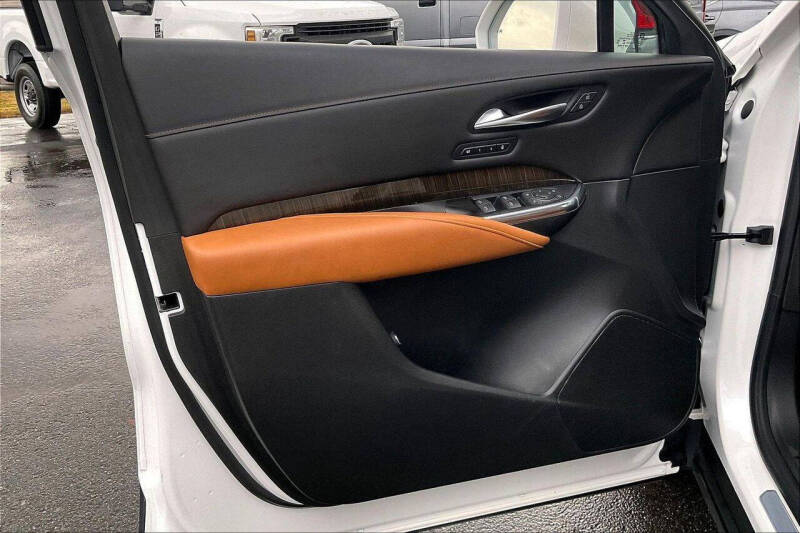 2020 Cadillac XT4 Premium Luxury