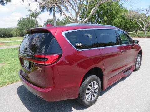 2021 Chrysler Pacifica Touring L