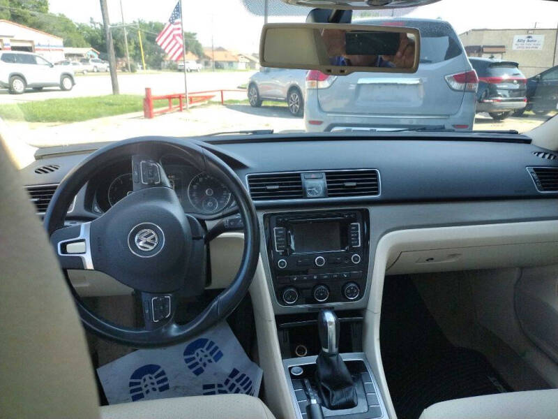 2014 Volkswagen Passat 1.8T SE PZEV