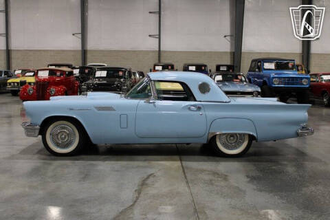 1957 Ford Thunderbird