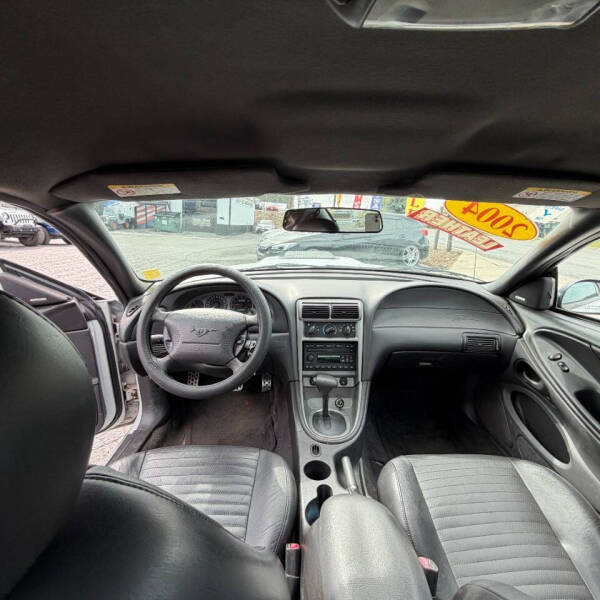 2004 Ford Mustang Mach 1 Premium