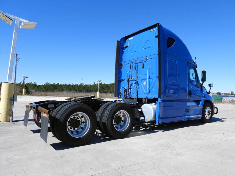 2020 Freightliner Cascadia