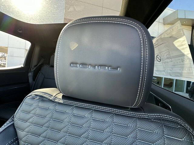 2025 GMC Sierra EV Denali