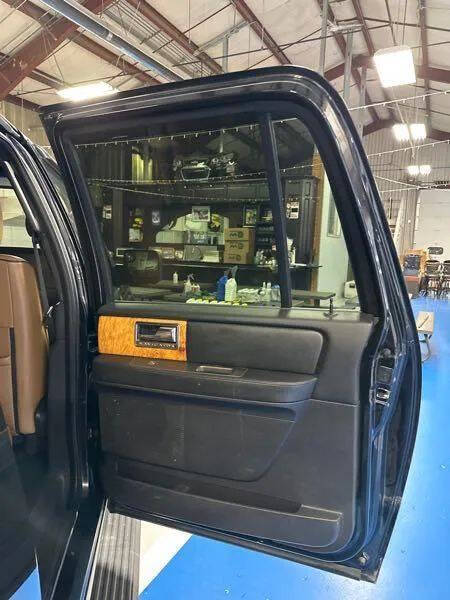 2011 Lincoln Navigator L