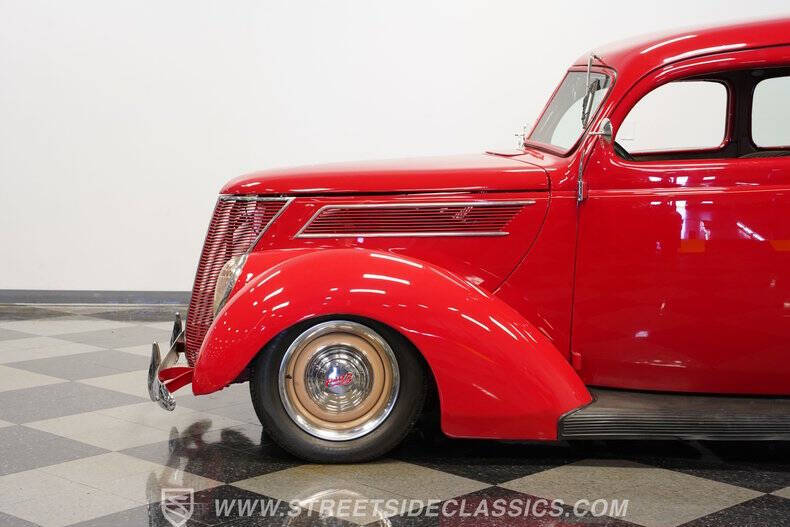 1937 Ford Tudor