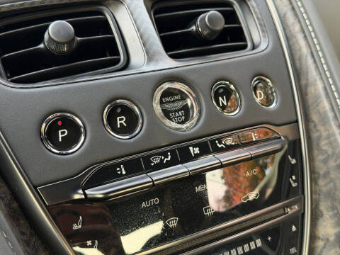 2023 Aston Martin DB11 Volante