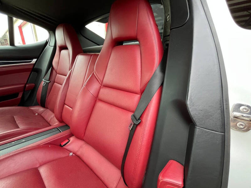 2014 Porsche Panamera 4