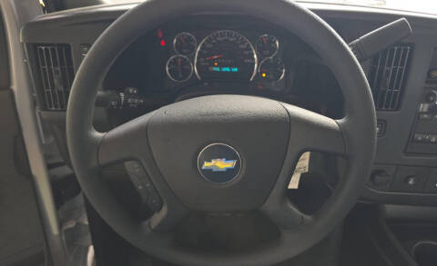 2025 Chevrolet Express 2500