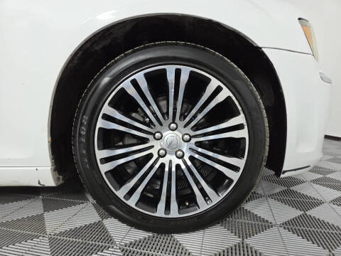 2014 Chrysler 300 S