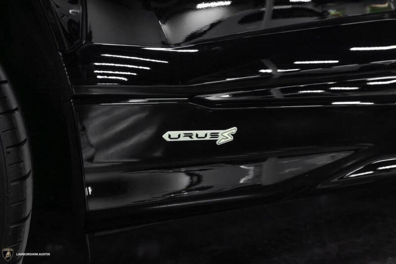 2024 Lamborghini Urus S