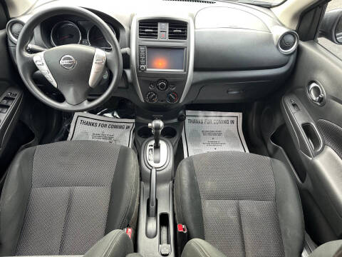 2019 Nissan Versa SV