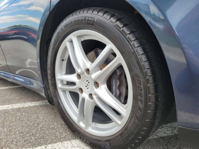 2011 Porsche Panamera 4