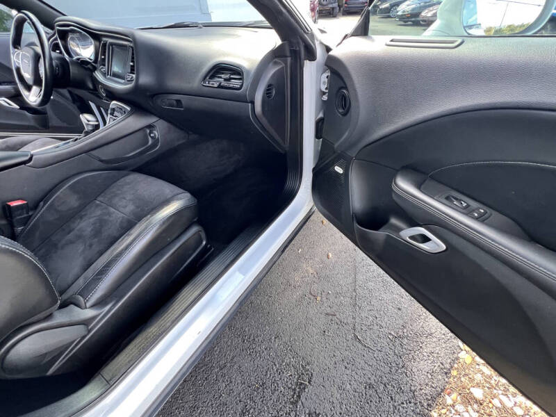 2016 Dodge Challenger R/T Plus