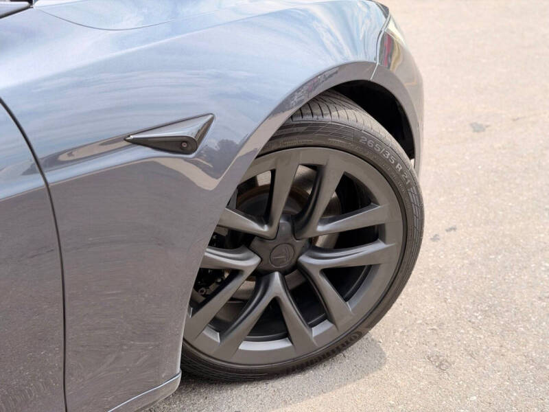 2022 Tesla Model S Plaid
