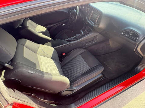 2016 Dodge Challenger SXT