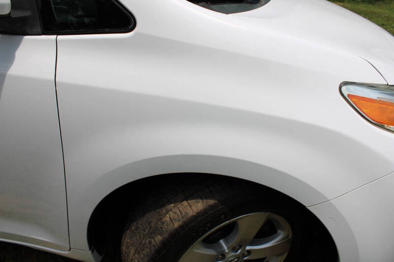 2015 Toyota Sienna LE 8-Passenger