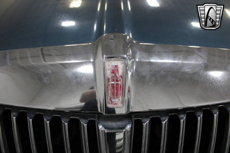 2001 Lincoln Town Car Executive