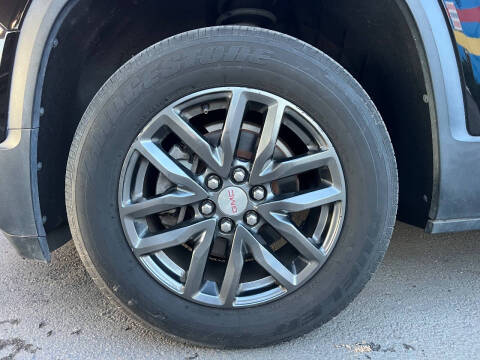 2017 GMC Acadia SLT-1