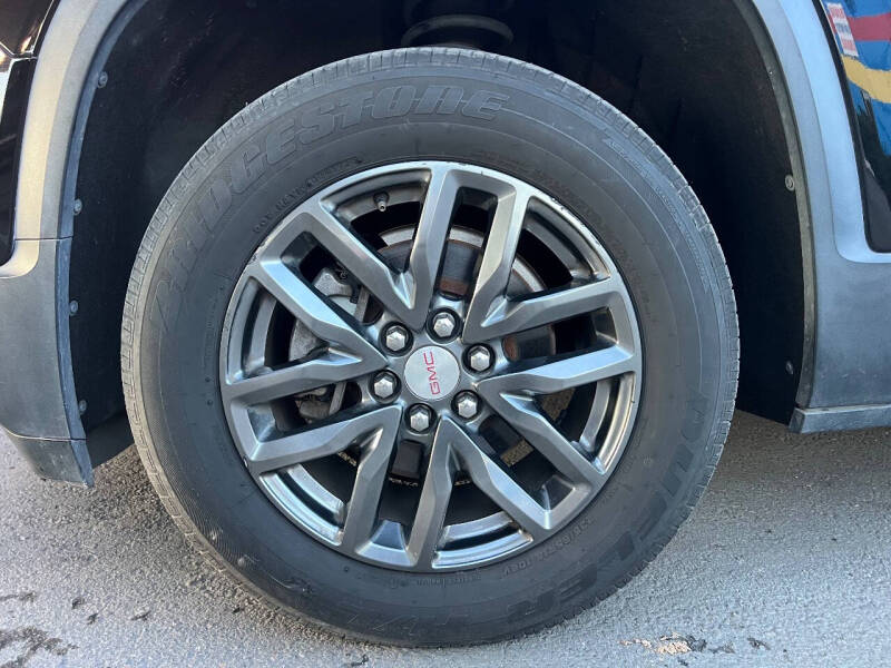 2017 GMC Acadia SLT-1