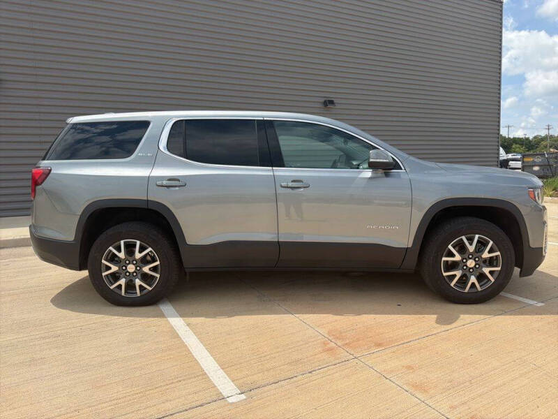 2023 GMC Acadia SLE