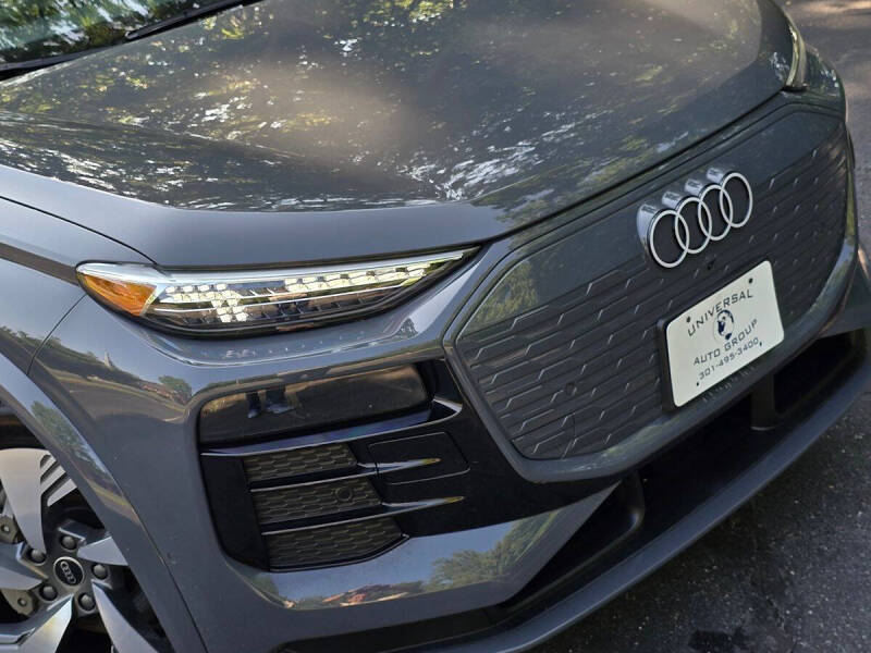 2025 Audi Q6 e-tron quattro Premium Plus