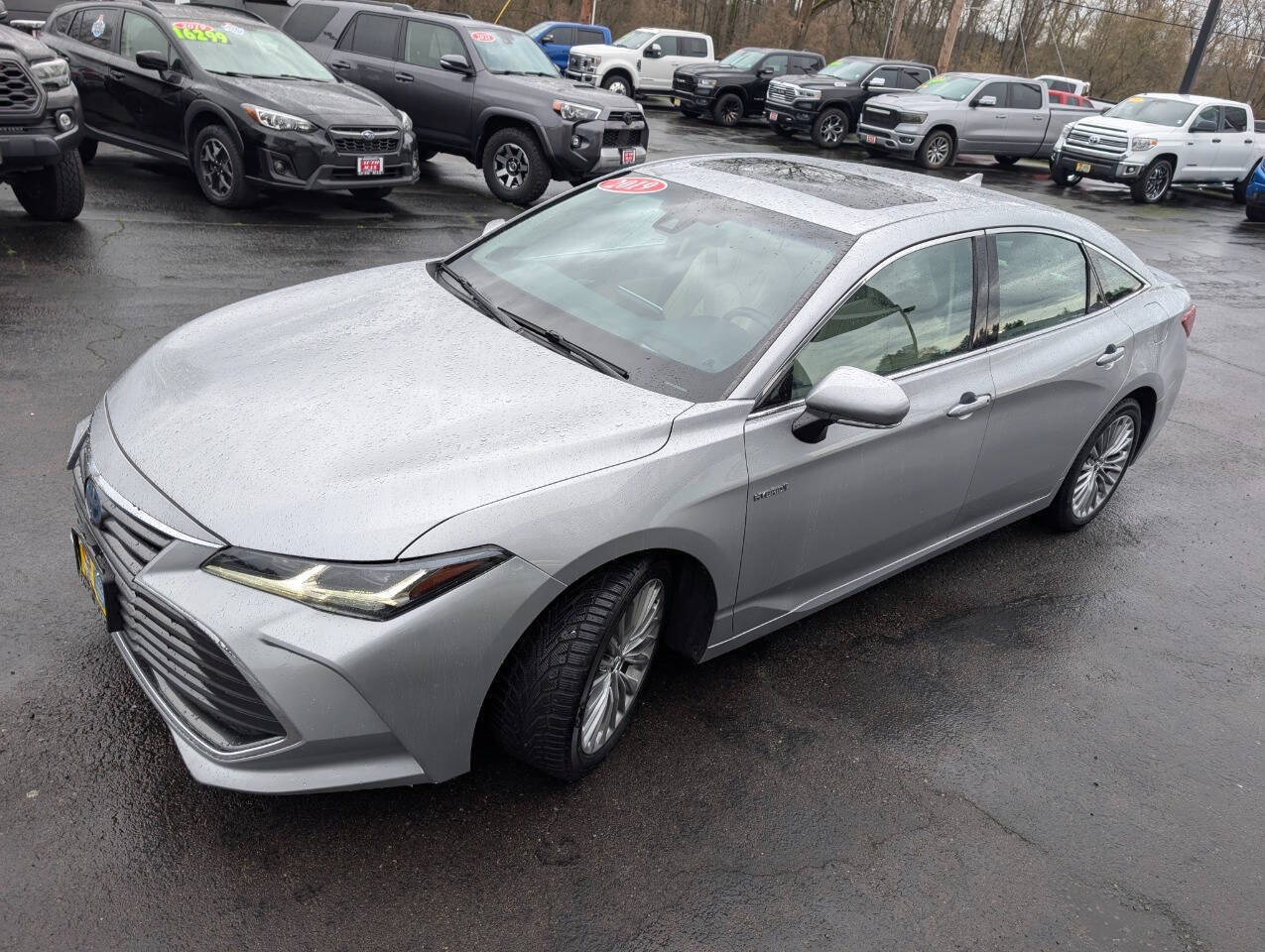 used 2019 Toyota Avalon Hybrid car, priced at $29,999
