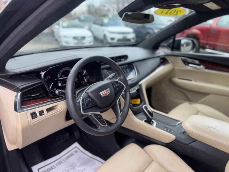 2017 Cadillac XT5 Luxury