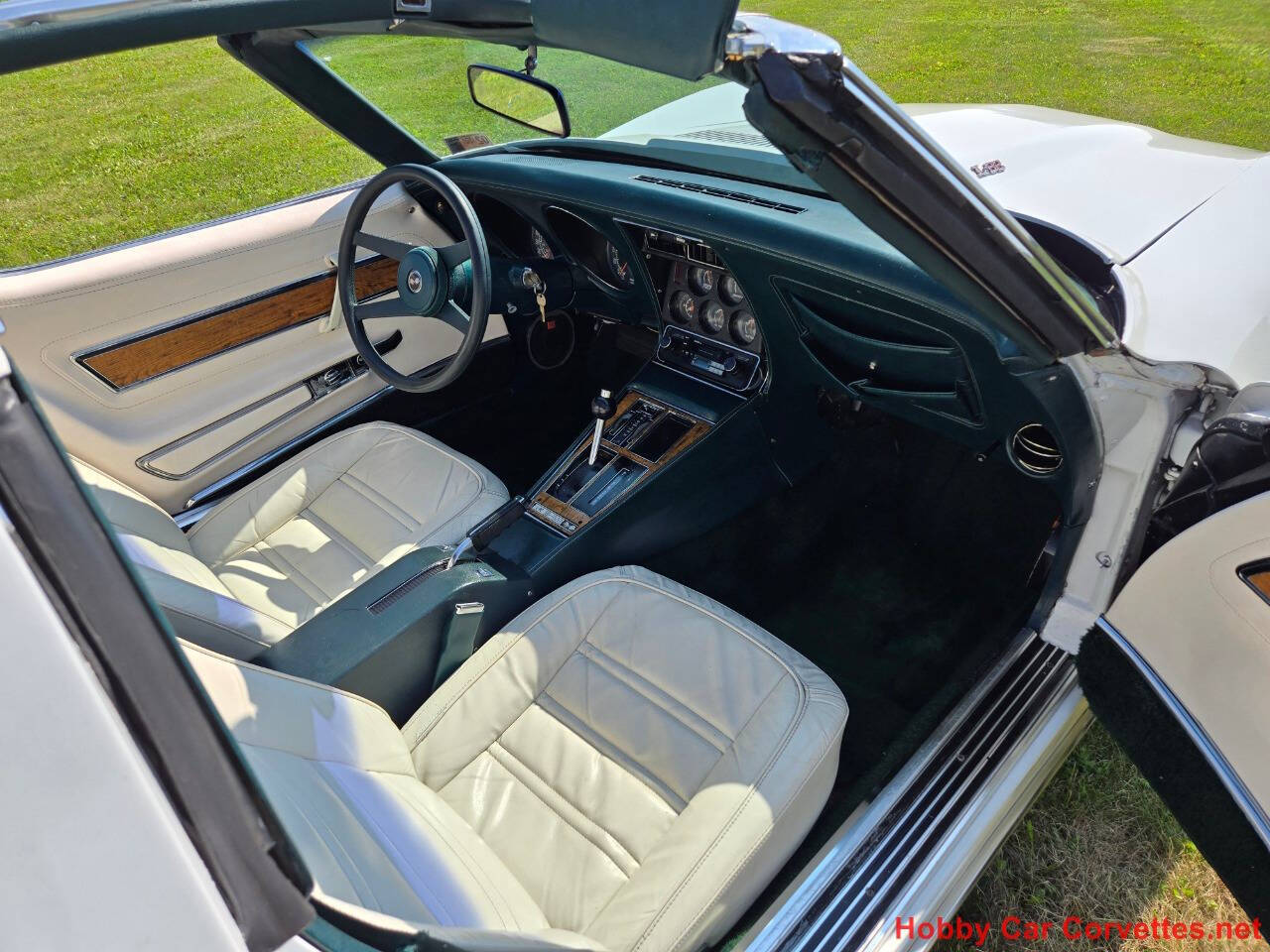 1976 Chevrolet Corvette 31