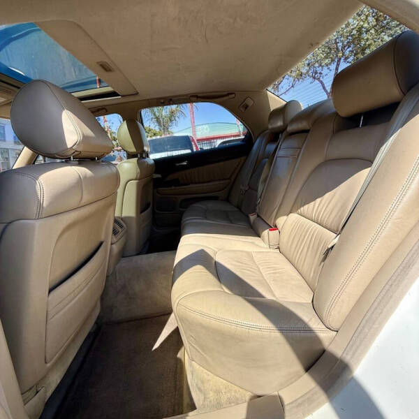 1999 Lexus LS 400