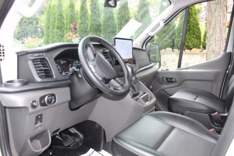 2024 Ford Transit 250