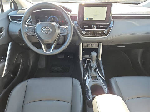 2025 Toyota Corolla Cross XLE