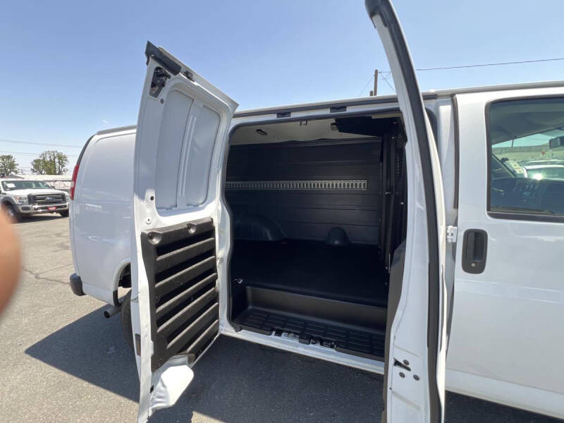 2018 Chevrolet Express 2500