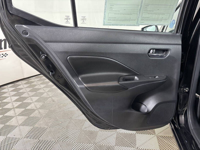 2021 Nissan Versa SR