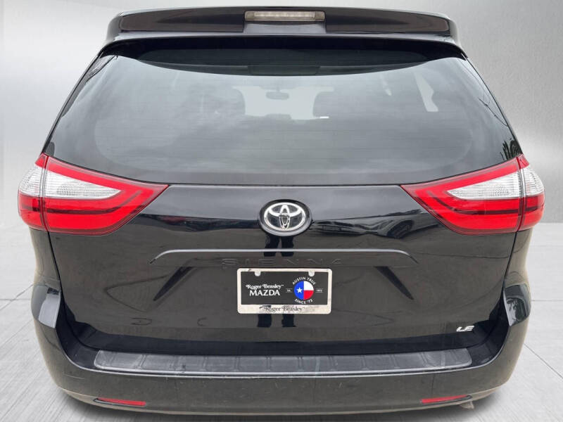 2016 Toyota Sienna