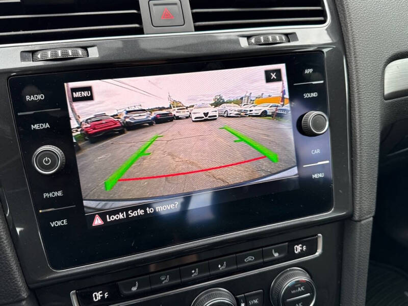 2019 Volkswagen e-Golf SE