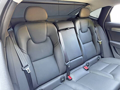 2023 Volvo S90 B6 Plus