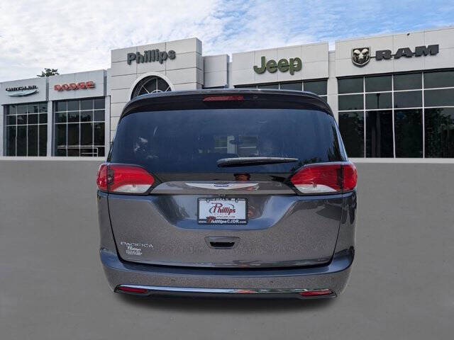 2018 Chrysler Pacifica Touring L Plus