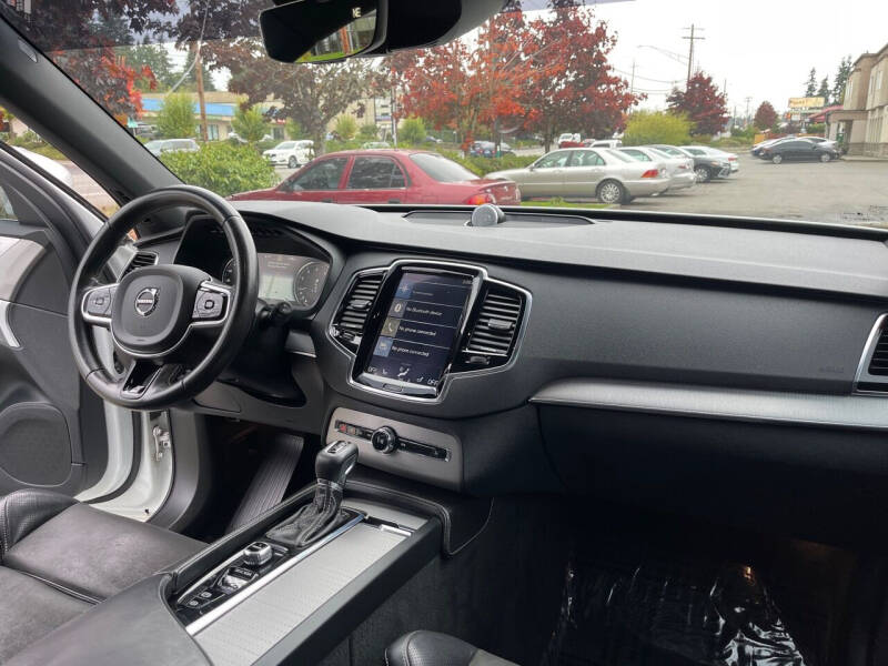 2016 Volvo XC90 T6 R-Design