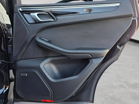 2020 Porsche Macan S