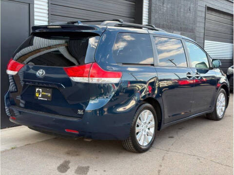 2011 Toyota Sienna