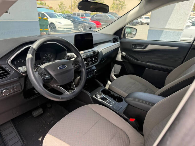 2022 Ford Escape SE