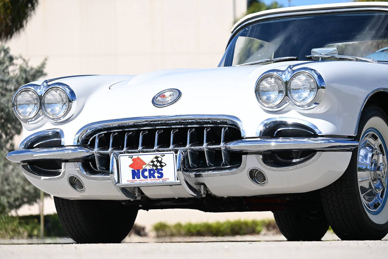 1960 Chevrolet Corvette 37