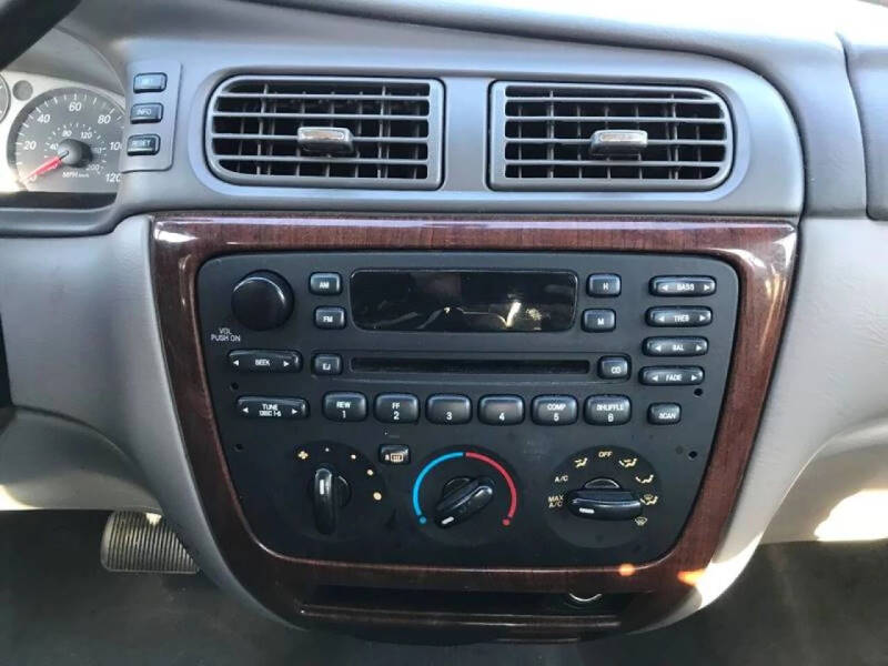 2005 Ford Taurus SEL