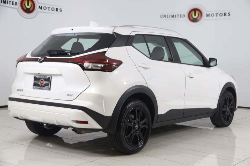 2023 Nissan Kicks SV