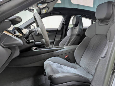 2023 Audi e-tron GT quattro Premium Plus