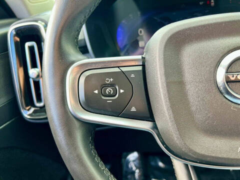 2023 Volvo XC40 B5 Core