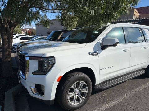 2022 GMC Yukon XL SLE