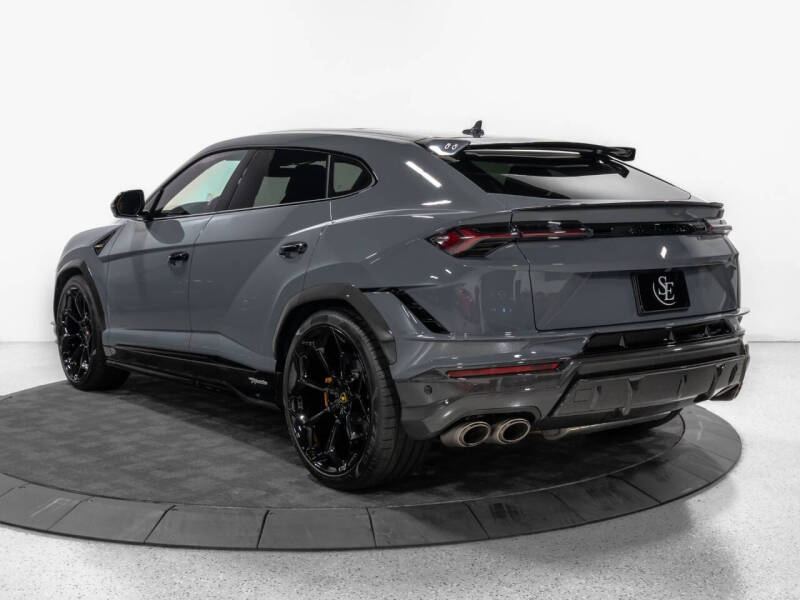 2024 Lamborghini Urus Performante