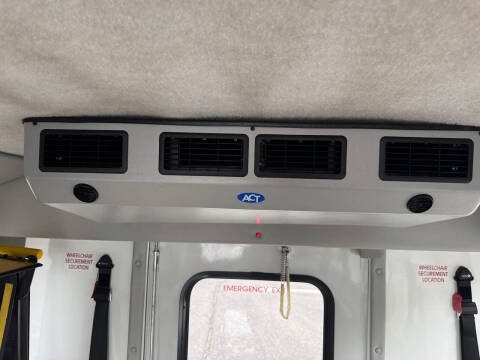 2013 Ford E-Series E-450 SD